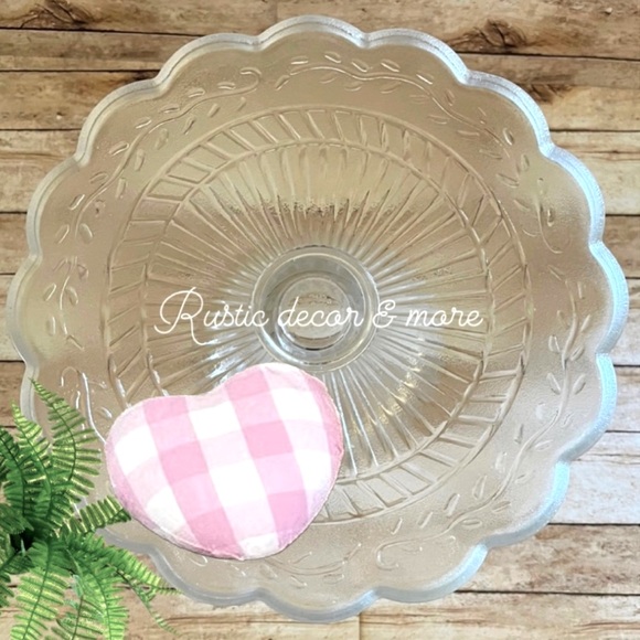 Scallop Edge Frosted Glass Cake Stand - Picture 1 of 2